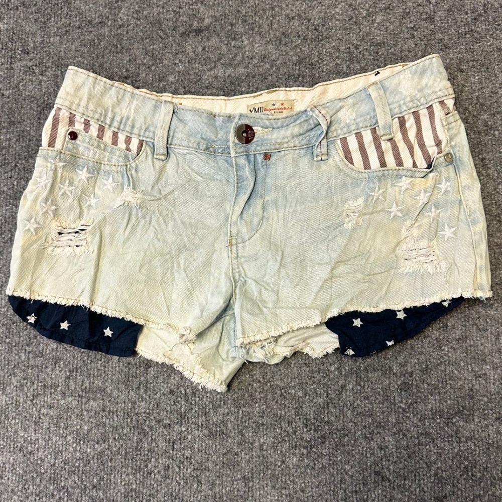 YMI Shorts Womens Size 7 Light Wash Denim Americana Star Distressed Cut Off Low